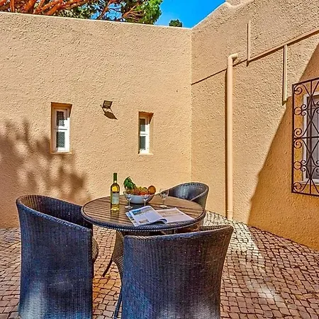 别墅 Ferrarias Sleeps 6 With Pool Air Con And Wifi