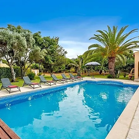 Ferrarias Sleeps 6 With Pool Air Con And Wifi 别墅 *