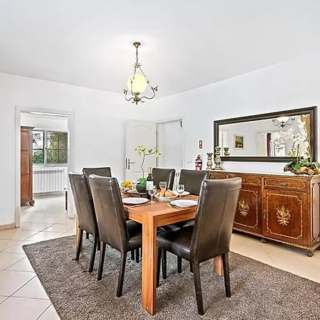 Ferrarias Sleeps 6 With Pool Air Con And Wifi *