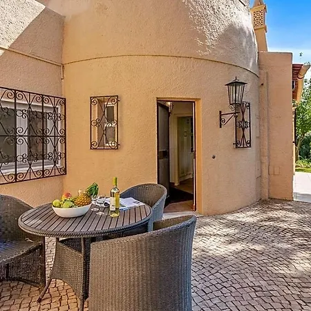 Ferrarias Sleeps 6 With Pool Air Con And Wifi Villa Ferrarias (Loule)